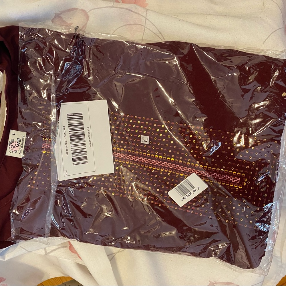 Brand new  never worn Large Burgundy